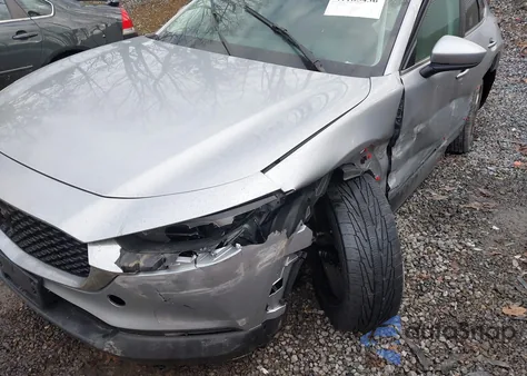 2021 Mazda Cx-30 Preferred from USA, damaged, VIN 3MVDMACL8MM209876